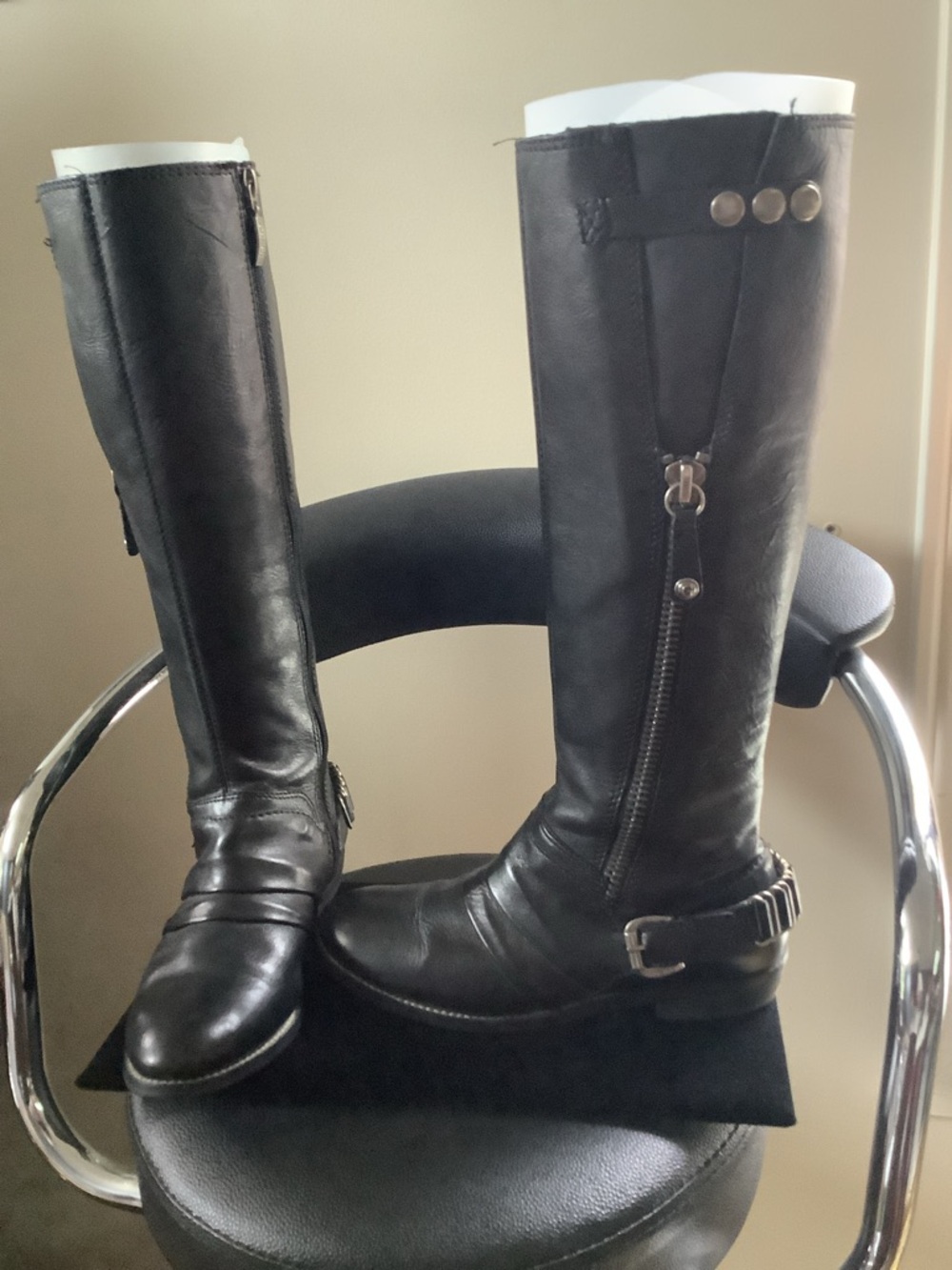 Guess Black Knee high Leather Riding Boots Loop chain belt/buckle detail on heel
